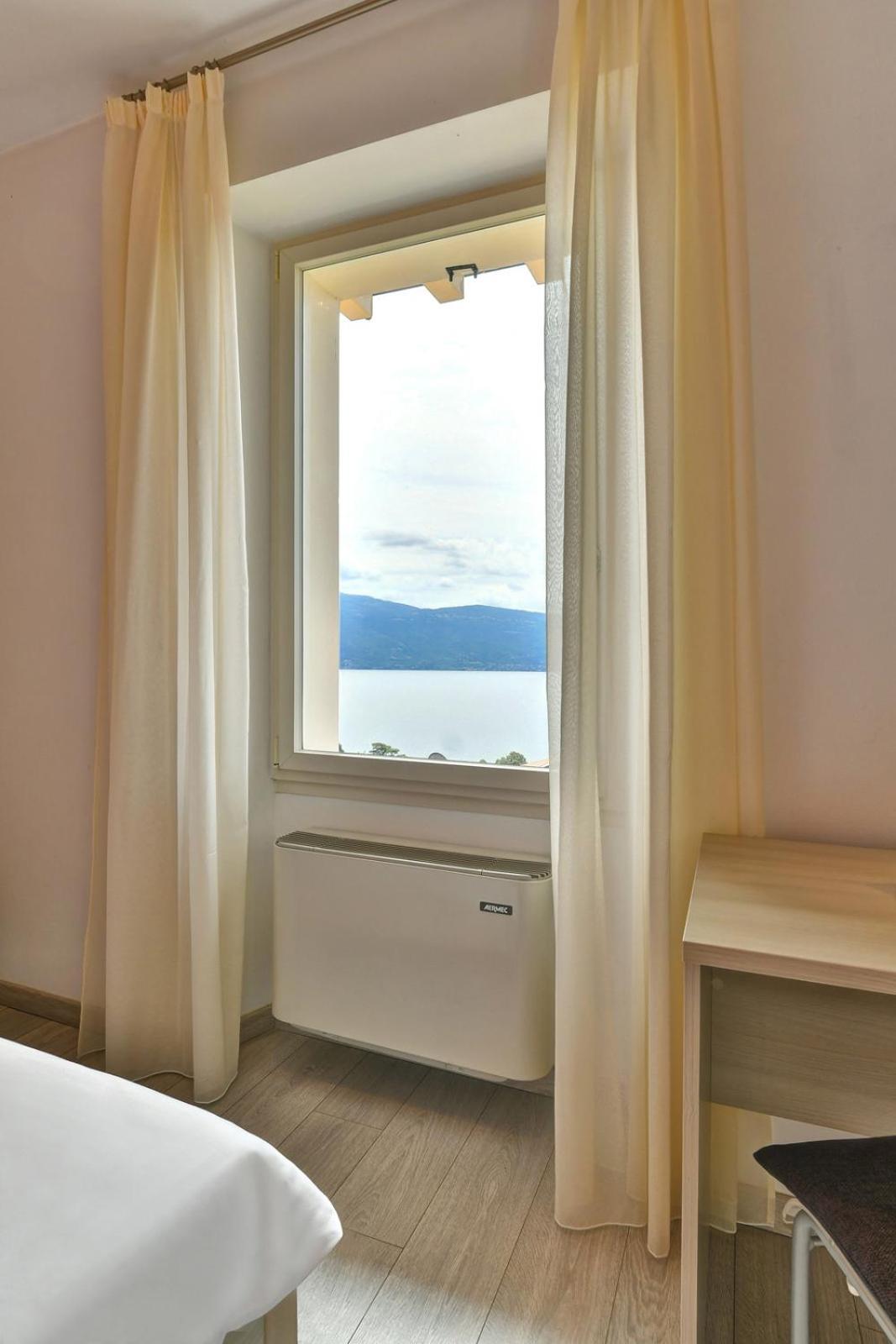 Il Sogno Sul Lago Gargnano Exteriör bild
